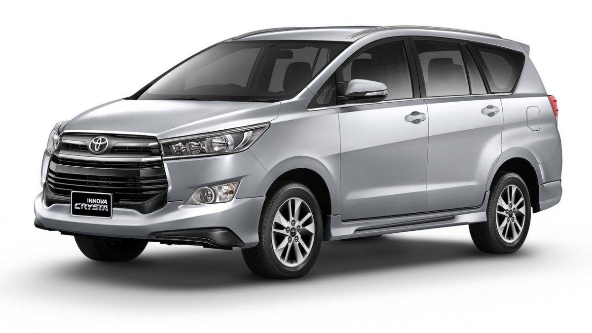 Innova-type MPV taxi in Puri for premium group travel