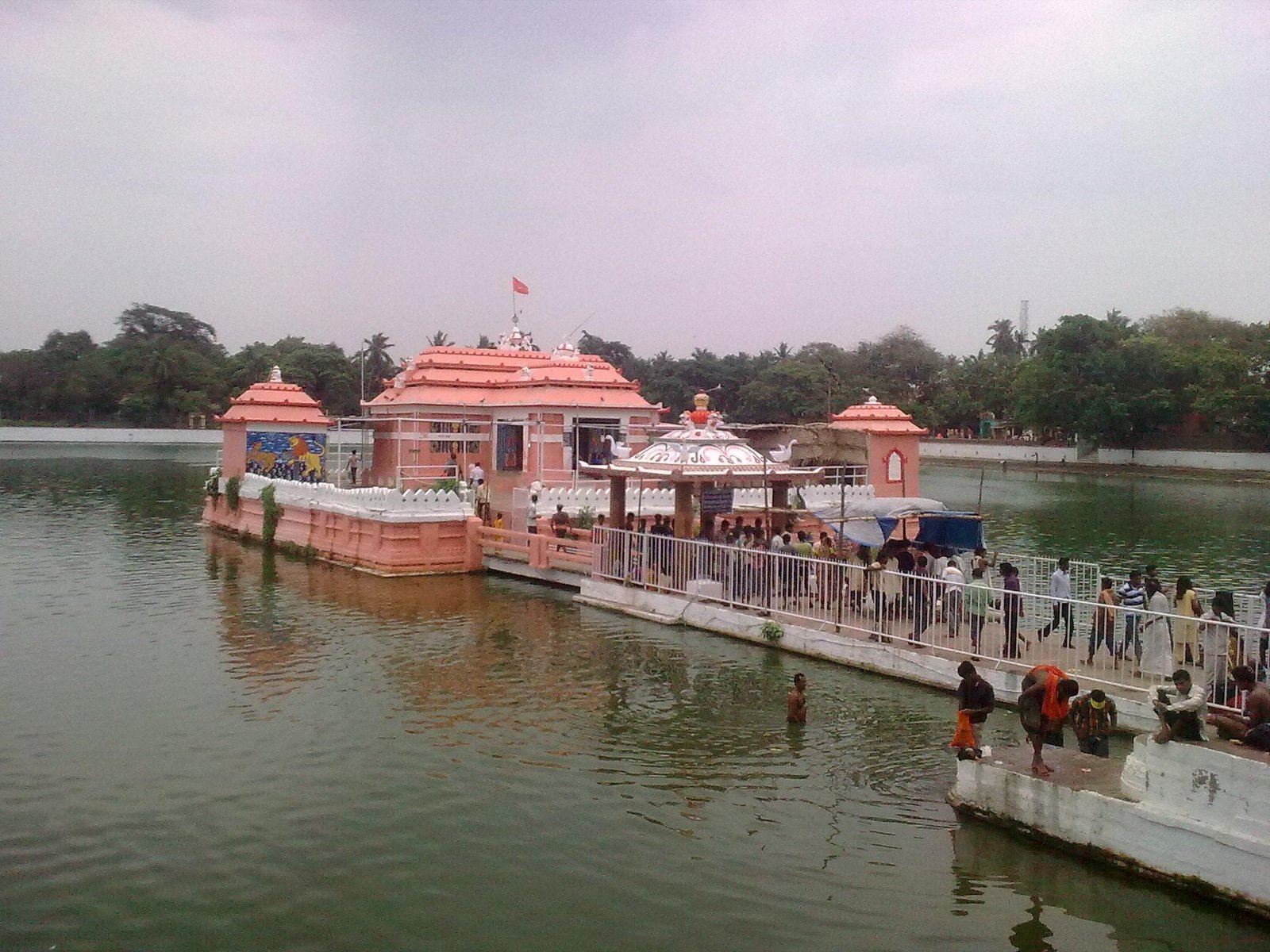Narendra Tank, Puri — sacred tank of the Chandana Yatra festival